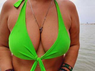 צ'אט וידאו ארוטי LoveTinaa56