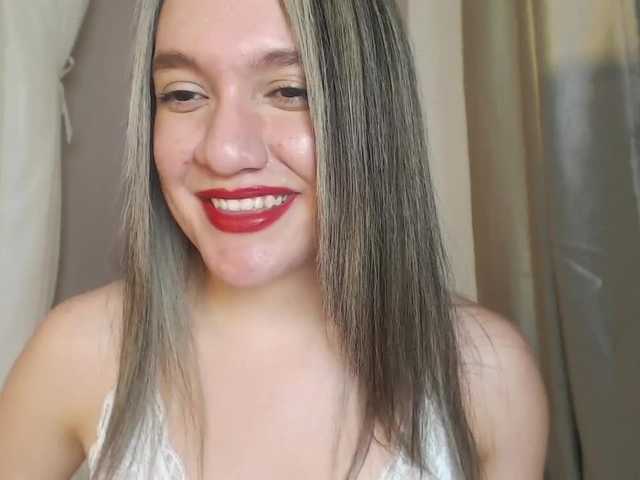 תמונות Luciadallas Red lips, flames and pleasure, i'll be yours, be a gentleman, play with my toys, make vibrate my pussysquirt special show!! @Anal,#teen 22 years old #naughty #with every goal, tease!