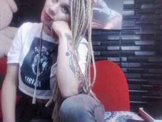 צ'אט וידאו ארוטי lucier-evil