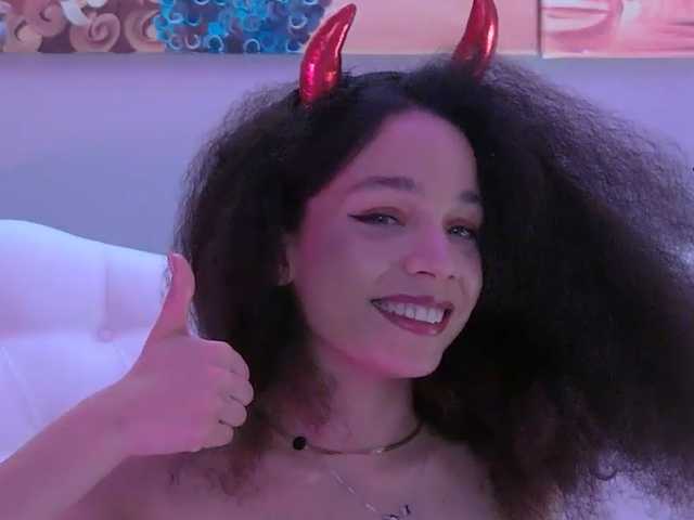 תמונה של הפרופיל Lucy-Lou