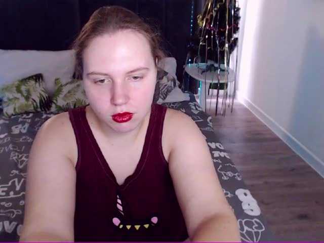 צילומי מסך משודרים Lucy-McQueen