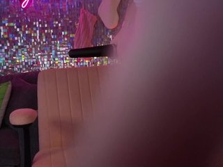 צ'אט וידאו ארוטי lucyallen4201