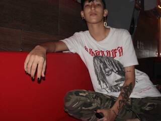 צ'אט וידאו ארוטי lucybass