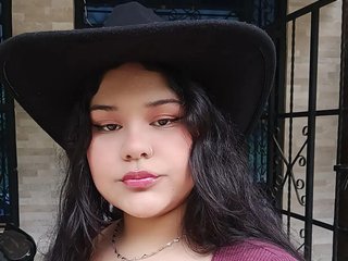 צ'אט וידאו ארוטי LucyColleen