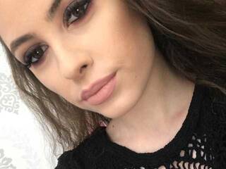 צ'אט וידאו ארוטי lucydevlin