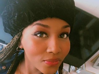 צ'אט וידאו ארוטי lucyhorny