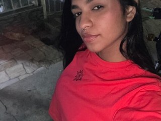 צ'אט וידאו ארוטי LucyLove11