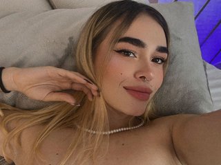צ'אט וידאו ארוטי LucyVega