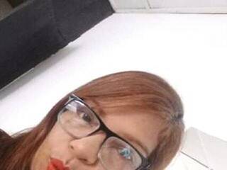 צ'אט וידאו ארוטי lucyx-x