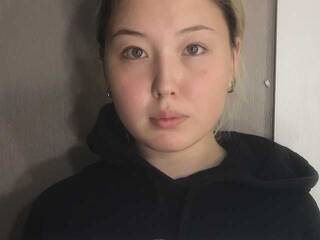 צ'אט וידאו ארוטי LuenMeisi