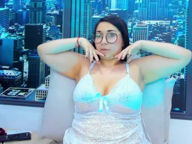 תמונות LulluMagic Guys today I'm very horny and I want to fuck #latina #toys #bigass #bigtits #tattoo #curvaceous