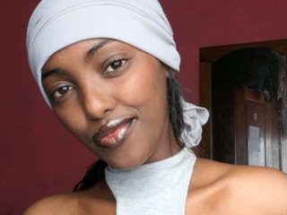 צ'אט וידאו ארוטי Luna-28