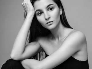 צ'אט וידאו ארוטי Lunaai