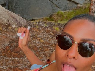 צ'אט וידאו ארוטי lunabblatinaa