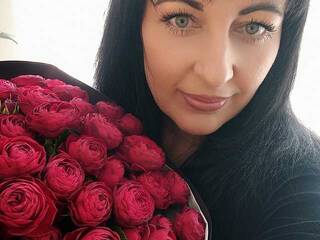 צ'אט וידאו ארוטי LunaTwilight