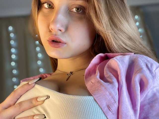 תמונה של הפרופיל LunetteFame
