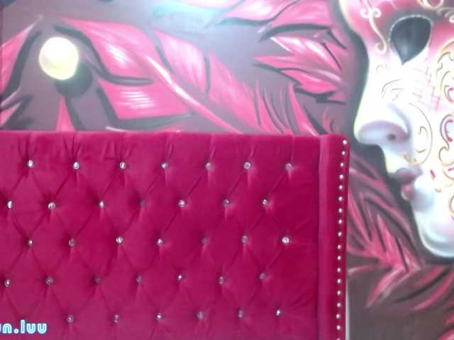 צילומי מסך משודרים LuuBrown