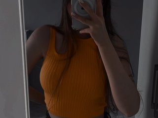 צ'אט וידאו ארוטי LUCKILYGIRL