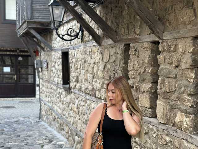 תמונה של הפרופיל LuxuryAlya8