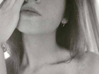 צ'אט וידאו ארוטי LuxuryMilli