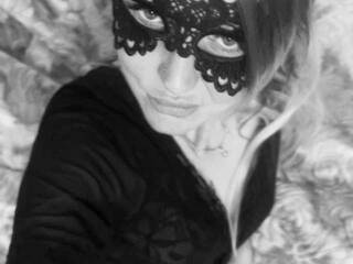 צ'אט וידאו ארוטי Lyalyalyaa