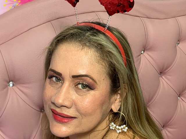תמונה של הפרופיל Madame-charlotte
