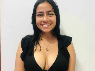 צ'אט וידאו ארוטי MaddisonDaniels