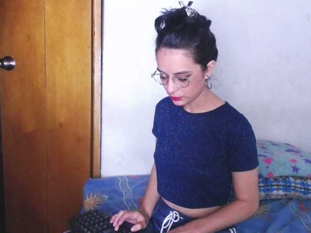 צילומי מסך משודרים Madelyne
