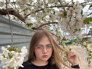 צ'אט וידאו ארוטי maddykit