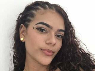 צ'אט וידאו ארוטי MadisonnGrey