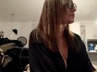 צ'אט וידאו ארוטי MaeLovelyOne