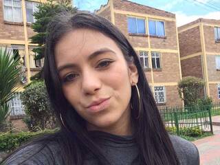 צ'אט וידאו ארוטי Mafer7Moans