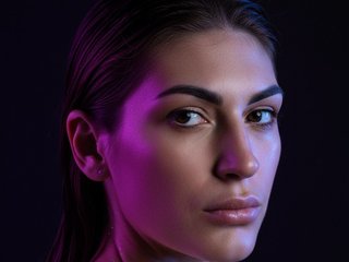 צ'אט וידאו ארוטי MaggieTurner