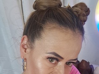 צ'אט וידאו ארוטי MAGHENTA