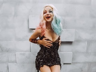 צ'אט וידאו ארוטי magic-kitty