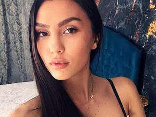 צ'אט וידאו ארוטי MalinaMaze