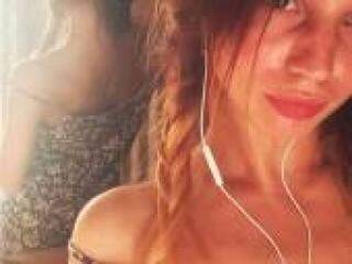 צ'אט וידאו ארוטי mane4kaz