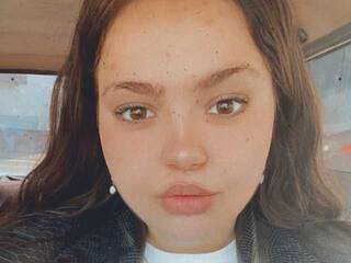 צ'אט וידאו ארוטי Mango704