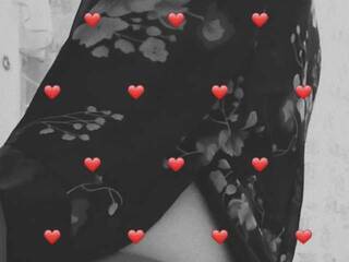 צ'אט וידאו ארוטי MaraRussell