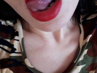 צ'אט וידאו ארוטי QuickHanna555