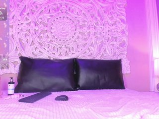 צ'אט וידאו ארוטי Marian-Reynolds