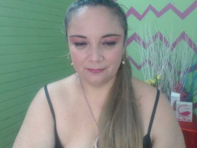 צילומי מסך משודרים MarianaCollin