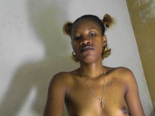 צ'אט וידאו ארוטי Marianah105