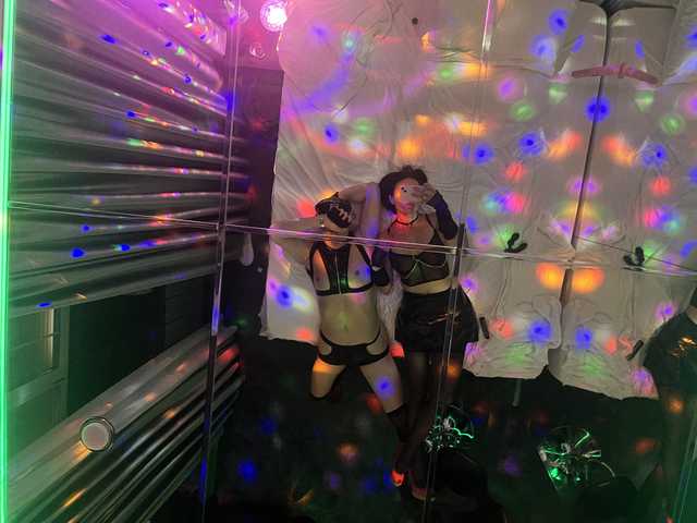 תמונה של הפרופיל ShowTwins