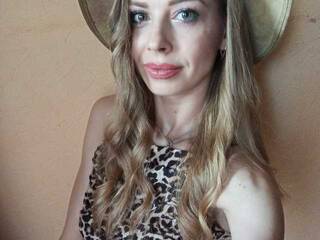 צ'אט וידאו ארוטי Hyupobibih