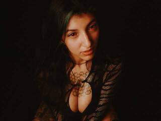 צ'אט וידאו ארוטי Marllena