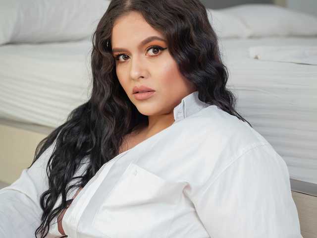 תמונה של הפרופיל MartinaCooper