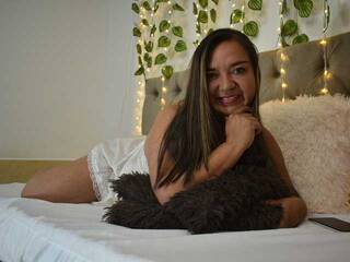 צ'אט וידאו ארוטי MartinaDave