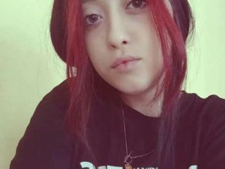 צ'אט וידאו ארוטי MarylinxMilly