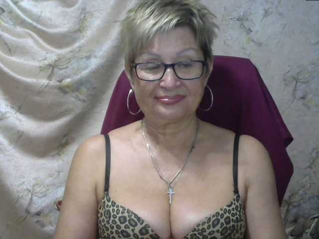 תמונות MatureLissa Who wants to see mature pussy ? pls for @total English and German